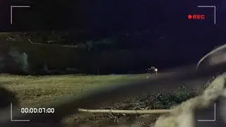 Forte petardo fuoco d'artificio esplode