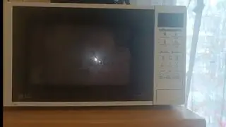 Заискрила микроволновка. Что делать?!