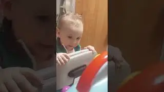 Алёнка с причёской совенок ХОп-Хоп
