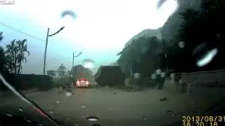 Boulder nearly crushes car in Taiwan.