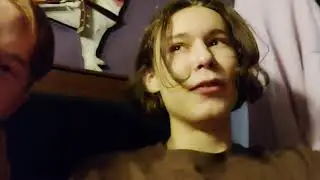 Дети в кладовке