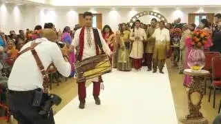 The DHOL Company: Grooms wedding entrance / Baraat