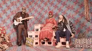 Taïro - Fais les bouger (feat. Amadou et Mariam)