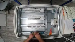 Табло с електроапаратура от ETI