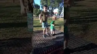 Pula-pula de pneu de carro? 