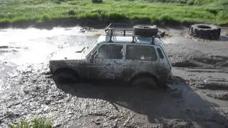 Нива пробивает грязь (жижу) попытка 2