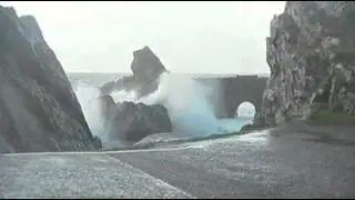 Spectaculaire storm teistert noorden van Schotland