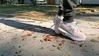 VERY SATISFYING Leaf Crunching!! Loud crunches!