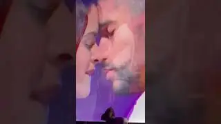 Bad bunny casi besa a Rosalía en presentación en vivo. 