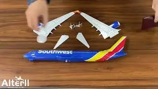 1:85 Southwest Airlines Boeing B737 Model Airplane Unboxing