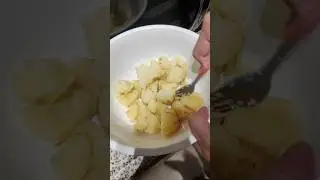 home-made gravy and mash potatoes 🥔