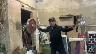 Приседания со штангой 80 кг