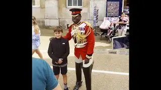 RARE! Kings Guard BREAKS Character and Interacts with Public!
