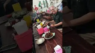 Nikmatnya Sate Kambing Pak Manto yang Legendaris