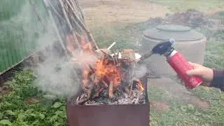 Наш любимый участок.Света нет, воды нет, сажаем саженцы и поем песни.