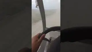 ЕДУ С..КА ВСЮДУ ПЫЛЬ