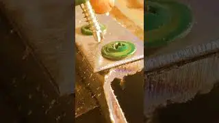 Как закрепить саморез в металле ?)