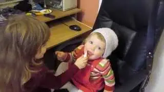 Дети играют Дети смеются Наши дети