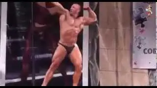 Веселый культурист