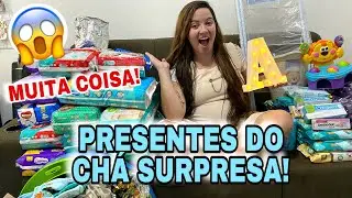 ABRI OS PRESENTES DO NOSSO CHÁ DE BEBÊ SURPRESA!
