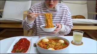 틈새라면 매운김치 & 대전선화동실비김치 먹방 | teumsaelamyeon Spicy Kimchi & very spicy Kimchi Mukbang