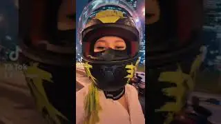 Красивая девушка на мотоцикле. 1 сентября.