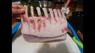 Como limpiar un costillar de cordero
