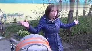 Бухая яжемать качает права перед полицией