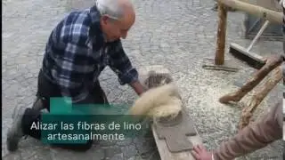 Alisado artesanal de fibras de lino