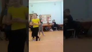 ВЛОГ Праздник перед Новым годом. Пица, сок пляски, игры и веселье.