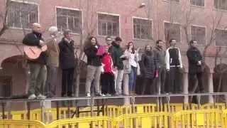 Miles de globos al cielo por el Bicentenario de Don Bosco