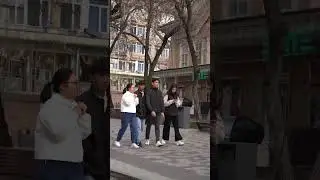 Реакция на корейца в шапане (Казахский национальный костюм, современная версия)