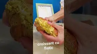 croissant cu fistic #food #cake