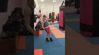 Как боксировать с левшой 