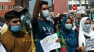Cluster University Srinagar Ist Sem Students Stage Protest, Demand Online Examination