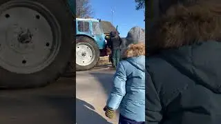 Инспектирует свои трактора #тракторы #дядяваня #луферов