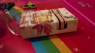 Parfüm-Geschenk kreativ verpacken