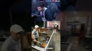 ketika lo pesen makanan jam 1 malam