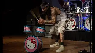 Mike Portnoy (Ex-Dream theater then) The Winery Dogs crazy Drum Solo (Hello Kitty set)