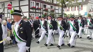 Parademarsch beim Schützenfest 2024 in Geseke (Sonntag)