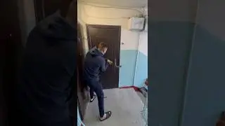 Застал жену с любовником дома, а они не открывают дверь… #любовники