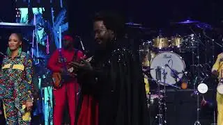 WELU WELU MEDLEY by Sonnie Badu (Live At The Buckhead Theatre)