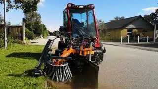 Introduction of the Weed Brush for Timan Tool-Trac 5740