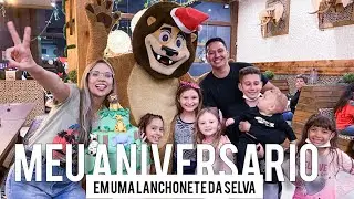 Meu aniversário | Fomos em uma lanchonete temática da selva | Mundo animal em SP
