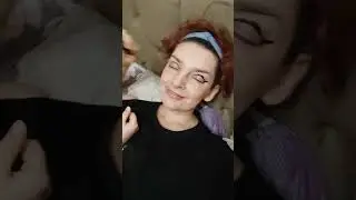 визажист года совершил ошибку))))