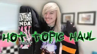 HOT TOPIC Haul! (band tees, pride merch, claw clips, & pastel aesthetic)