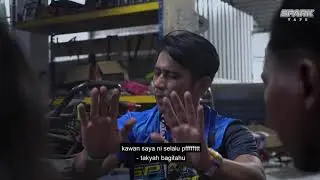 Jumpa tok bomoh nak kasi laju motor!