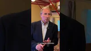 Conoce a Carlos y Charo, dos de nuestros primeros tripulantes de cabina de pasajeros❤️