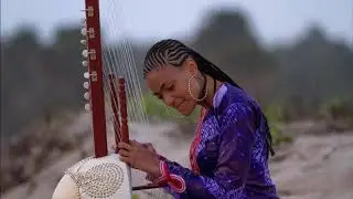 Sona Jobarteh -  Gambia.