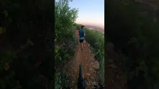 LOS AUDÍFONOS SON PELIGRO ⚠️ #mtb #humor #ciclismo